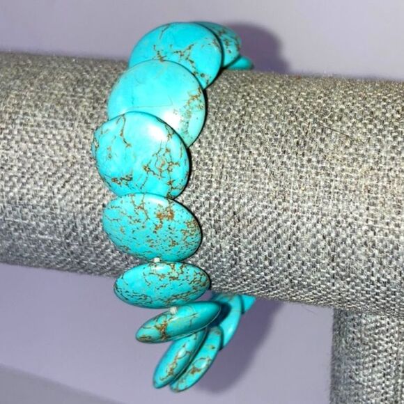 AZTEC SOUTHWESTERN Stretch Bracelet Turquoise Round Flat Stones 8 inch Diameter - Picture 6 of 7